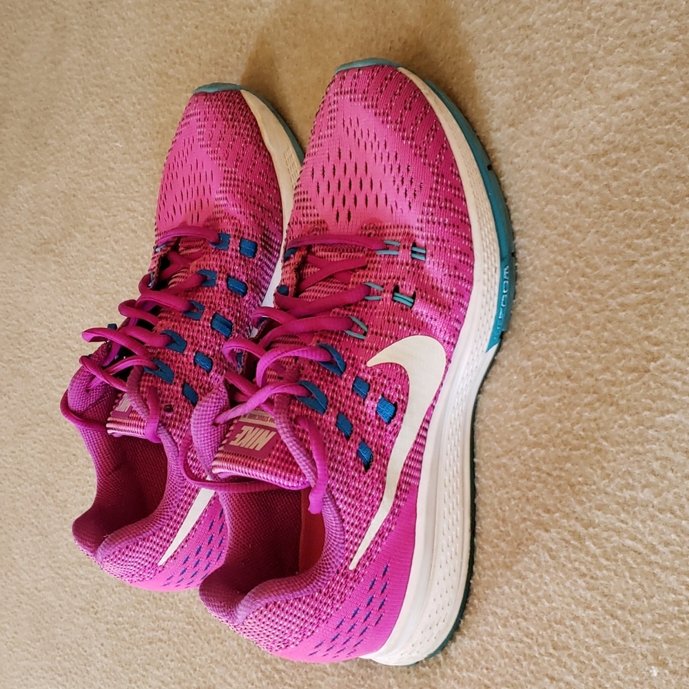 Women's Nike Zoom Structure 19 Sneakers, Lightly Worn, Size 8